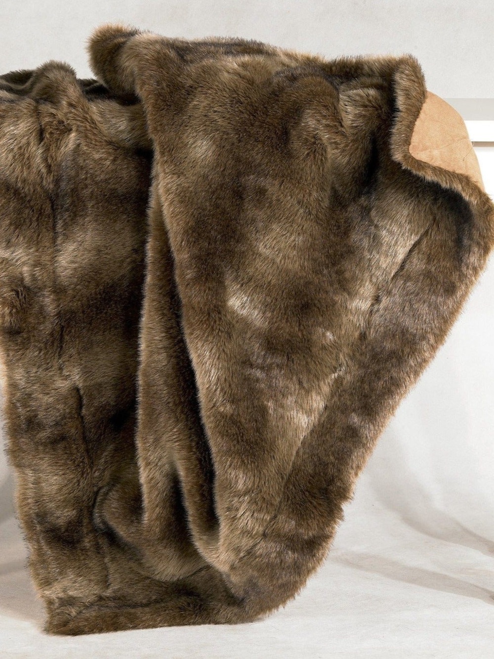 Luxurious Brown Faux Fur Throw Blanket